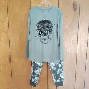 BUNDLE Wonder Nation Gray Skull Pajama Set